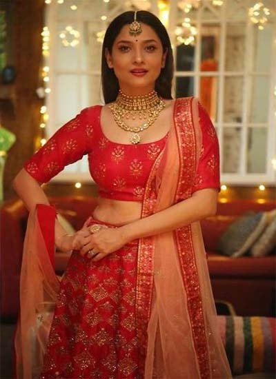 [VOTE] Whose Red Lehenga look would you prefer? Shivangi Joshi, Erica ...
